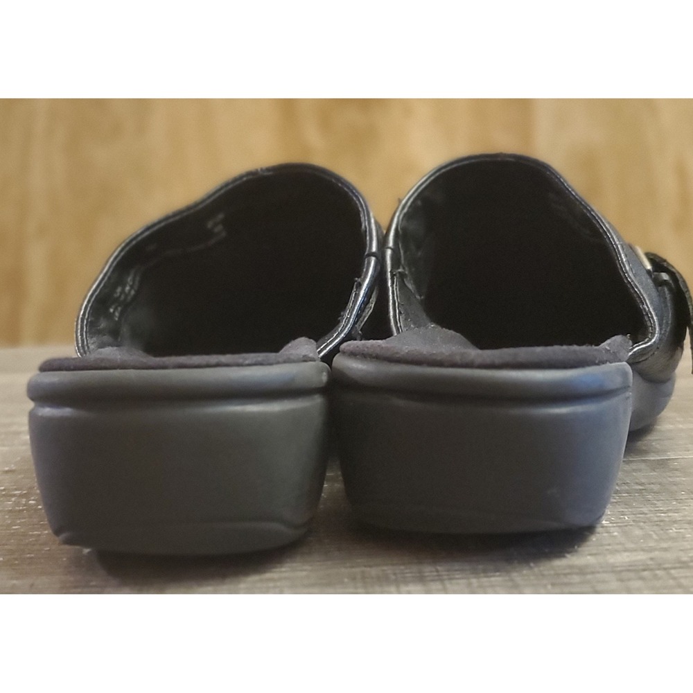 Clarks Artisan Leather Pebbled Criss‎ Cross Clogs Women's Size 7 Black - Picture 4 of 10